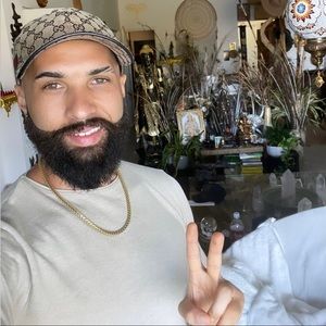 Meet your Posher, Stephen